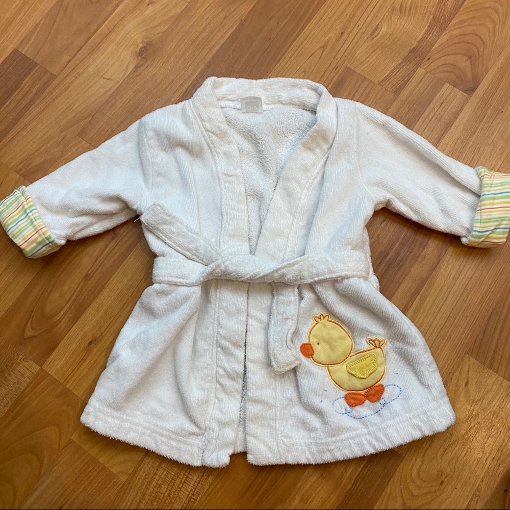 Carters size 0-9 little Duck baby bathrobe
